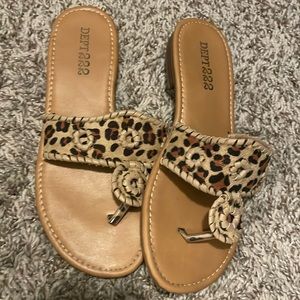 Women’s sandals. Size 8M. Animal print.